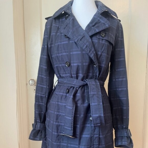 Banana Republic Navy Trench Coat - Picture 2 of 8